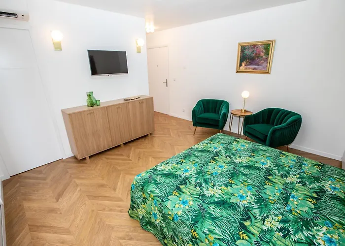 Fabuleux بوزولي